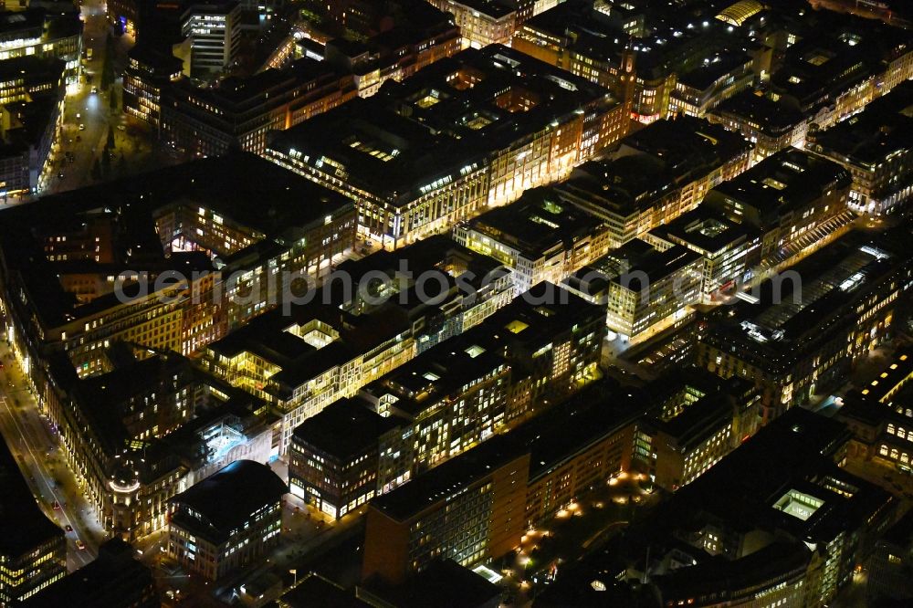 Hamburg at night from the bird perspective: Night lighting office building Neuer Wall - Am Alsterfleet - Alter Wall in Hamburg, Germany