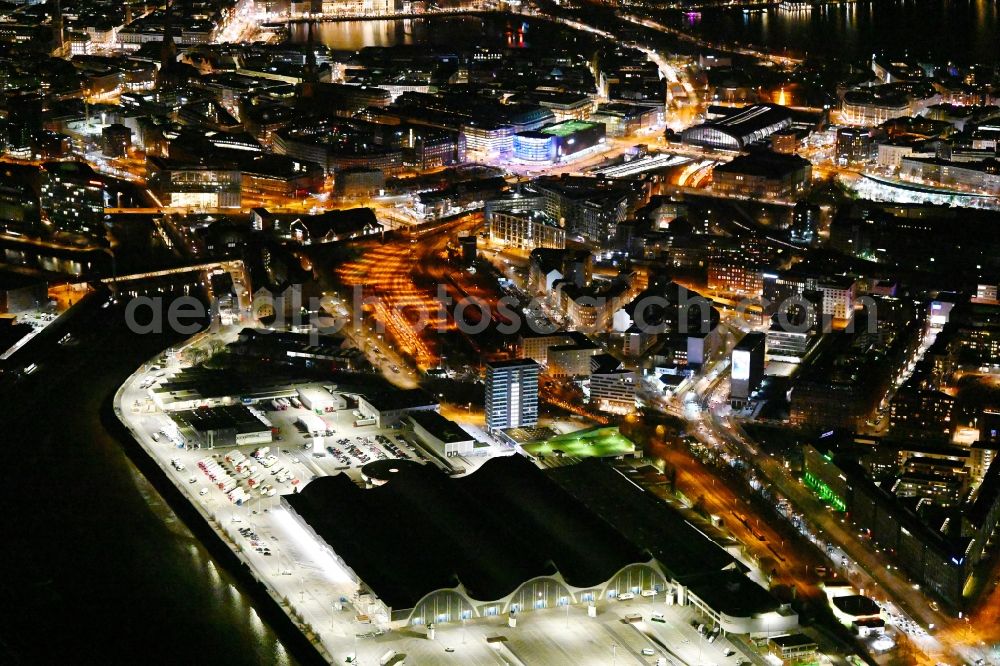 Hamburg at night from the bird perspective: Night lighting building of the wholesale center for flowers, fruits and vegetables in Hamburg, Germany