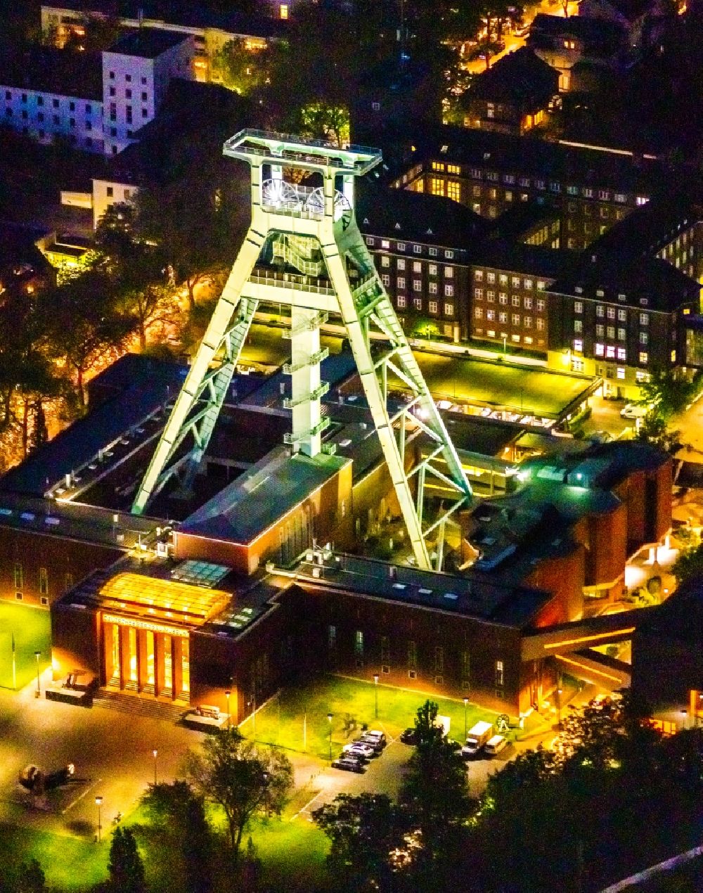 Bochum at night from the bird perspective: Night lighting Deutsches Bergbau-Museum in Bochum at Ruhrgebiet in the state North Rhine-Westphalia