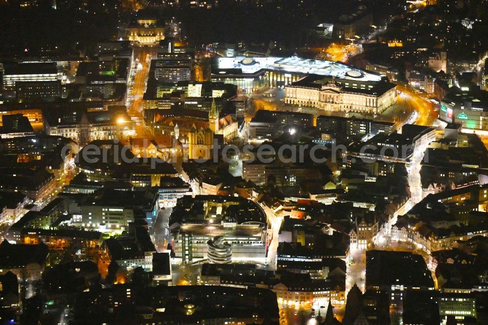 Braunschweig at night from the bird perspective: Night lighting Building of the shopping center Karstadt in old town on Schuhstrasse in Brunswick in the state Lower Saxony, Germany
