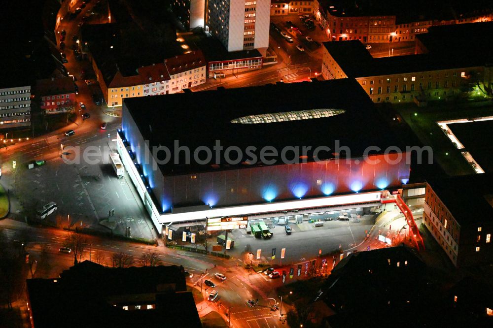 Aerial image at night Weimar - Night lighting building of the shopping center Weimar Atrium on Friedensstrasse in Weimar in the state Thuringia, Germany