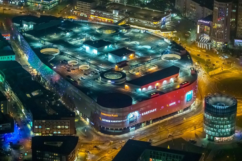 Aerial image at night Essen - Night lighting shopping mall Limbecker Platz in Essen in the state North Rhine-Westphalia