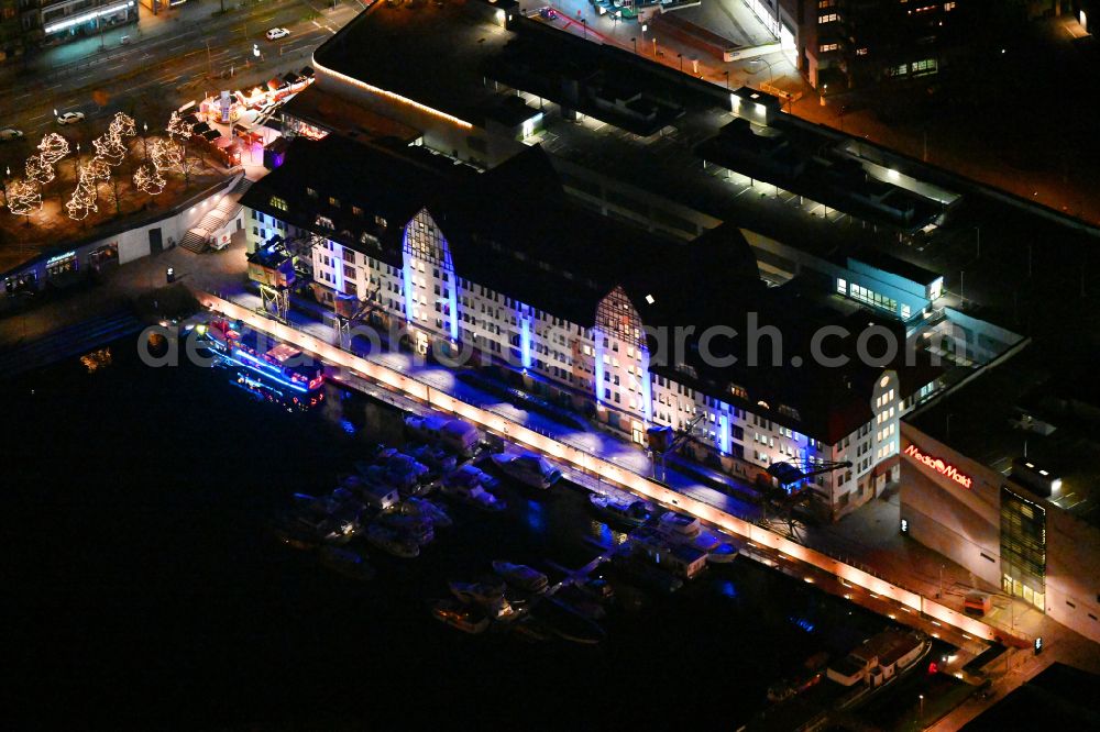 Aerial photograph at night Berlin - Night image with a view of the shopping mall Tempelhofer Hafen on Tempelhofer Damm in the district of Tempelhof in Berlin
