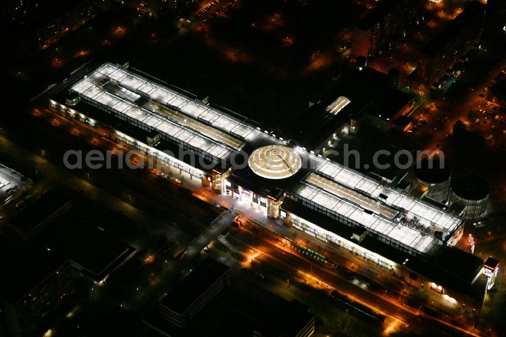 Aerial photograph at night Leipzig - Night lighting building of the shopping center Allee-Center in the district Gruenau in Leipzig in the state Saxony, Germany