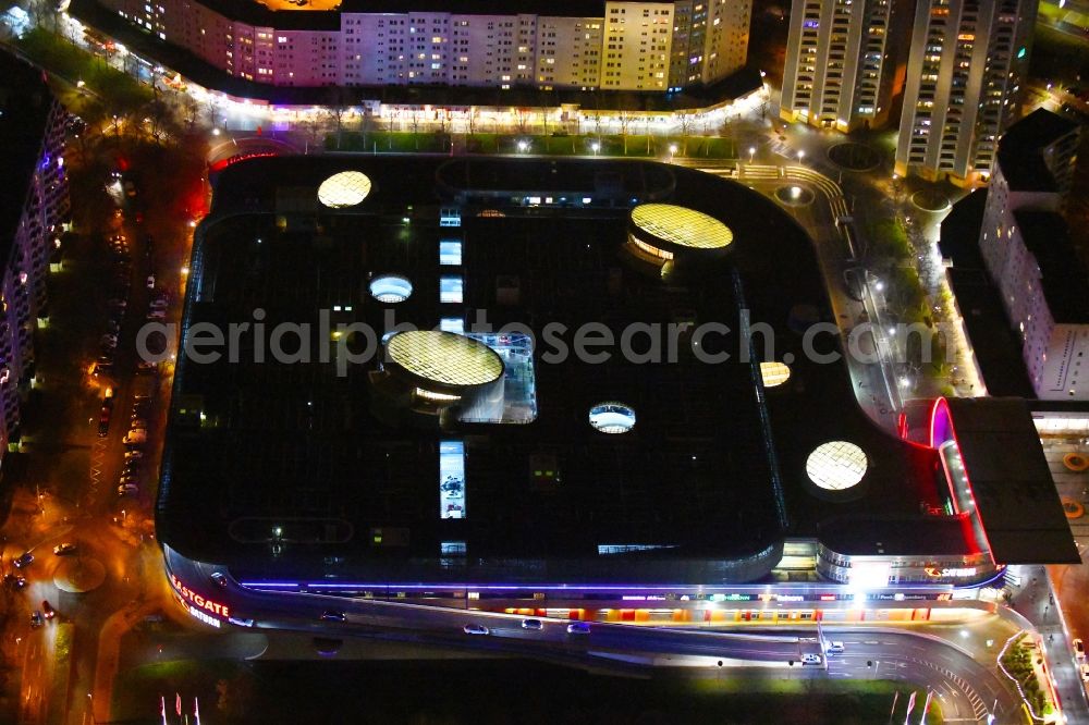 Berlin at night from the bird perspective: Night lighting building of the shopping center Eastgate Berlin on Marzahner Promenade in the district Marzahn in Berlin, Germany