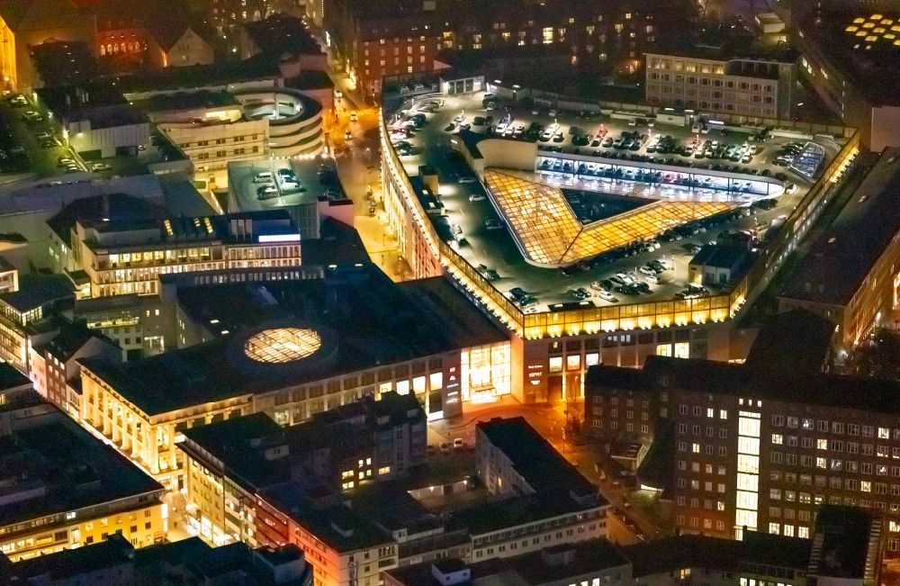 Aerial image at night Dortmund - Night lighting building of the shopping center Thier-Galerie in Dortmund in the state North Rhine-Westphalia