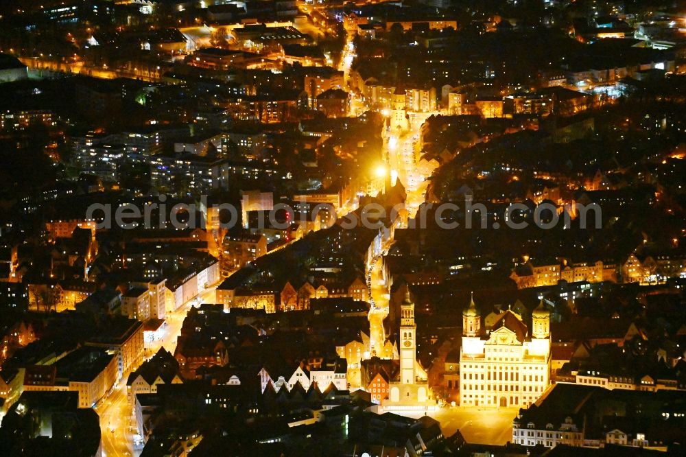 Aerial photograph at night Augsburg - Night lighting town Hall building of the city administration on Rathausplatz and tower Perlachturm and church St. Peter on Perlach in the district Altstadt in Augsburg in the state Bavaria, Germany