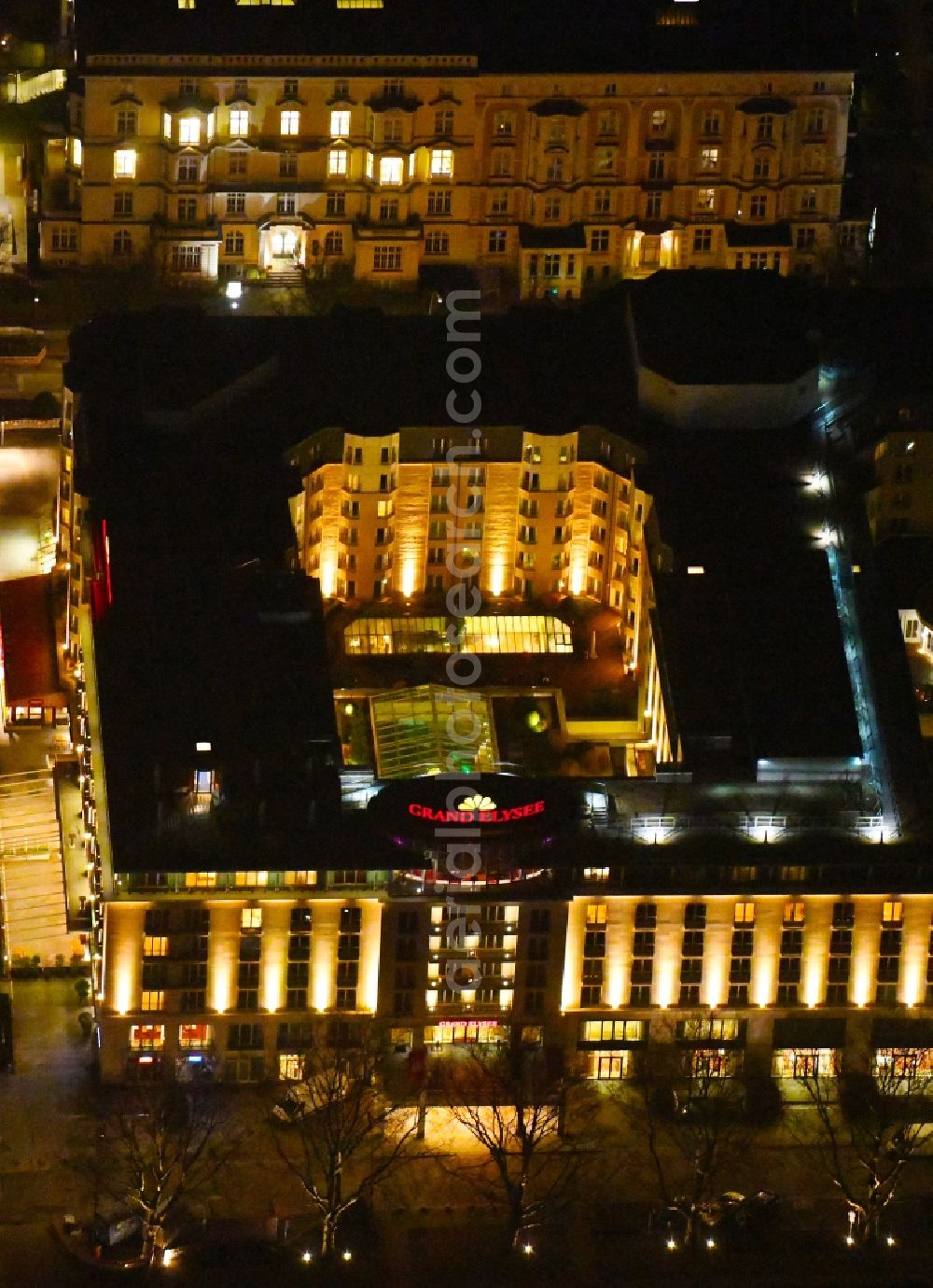 Hamburg at night from above - Night lighting complex of the hotel building Grand Elysee Hamburg on Rothenbaumstrasse corner Tesdorpfstrasse in the district Rotherbaum in Hamburg, Germany