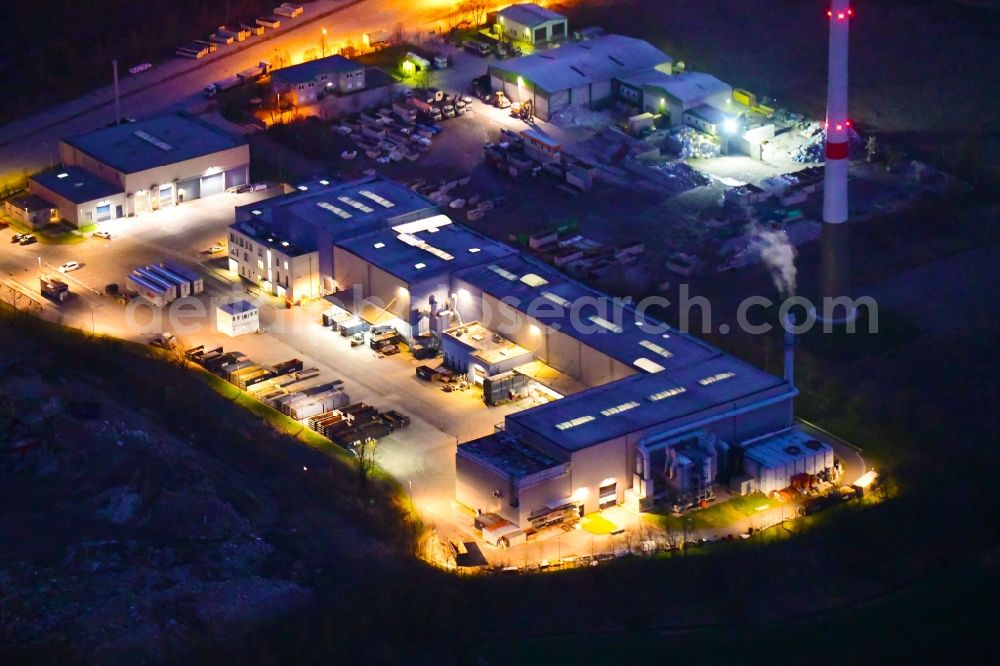 Aerial image at night Berlin - Night lighting site waste and recycling sorting of MPS Betriebsfuehrungsgesellschaft mbH Am Vorwerk in the district Buch in Berlin, Germany