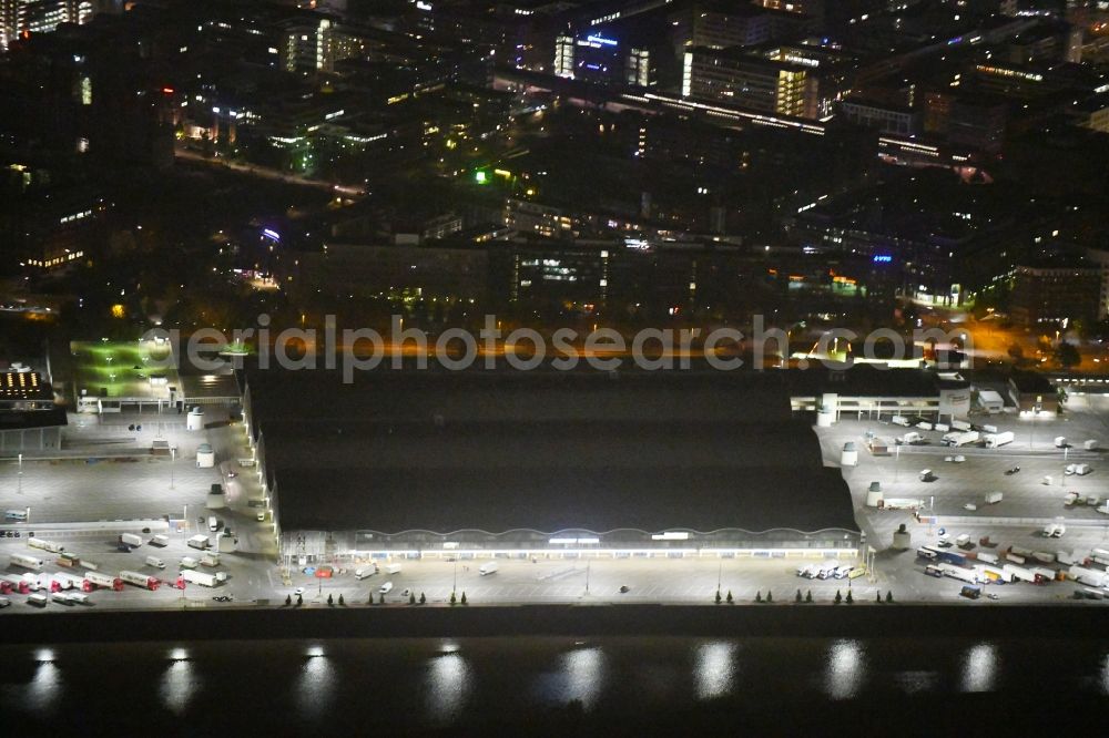 Aerial photograph at night Hamburg - Night lighting Building of the wholesale center for flowers, fruits and vegetables in Hamburg, Germany