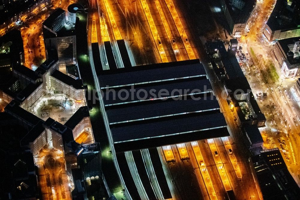 Düsseldorf at night from above - Night lighting track progress and building of the main station of the railway in the district Oberbilk in Duesseldorf in the state North Rhine-Westphalia, Germany