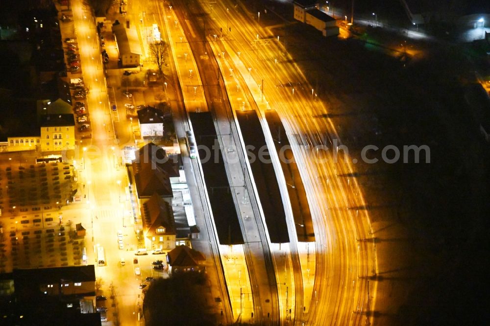Aerial image at night Weimar - Night lighting Track progress and building of the main station of the railway in Weimar in the state Thuringia, Germany
