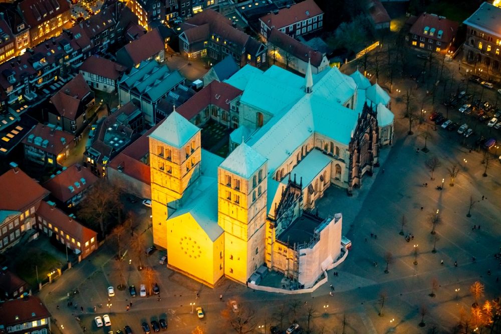 Aerial photograph at night Münster - Night lighting church building of the cathedral of St.-Paulus-Dom in Muenster in the state North Rhine-Westphalia
