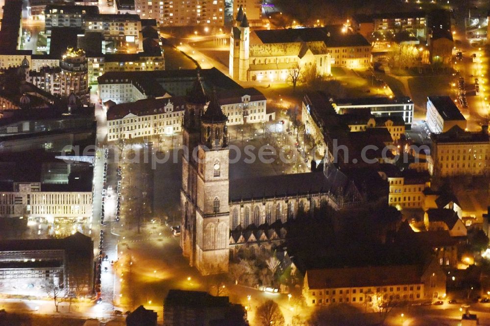 Aerial photograph at night Magdeburg - Night lighting Church building of the cathedral of Dom zu Magdeburg in the district Altstadt in Magdeburg in the state Saxony-Anhalt