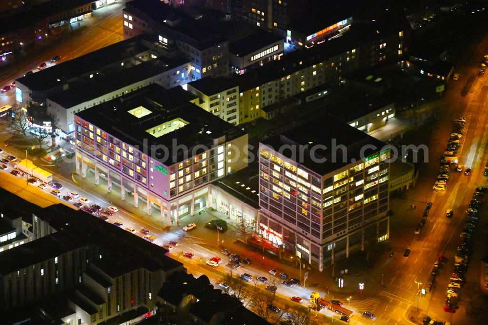Hamburg at night from above - Night lighting hospital grounds of the Clinic HELIOS ENDO-Klinik on Holstenstrasse in the district Altona-Altstadt in Hamburg, Germany