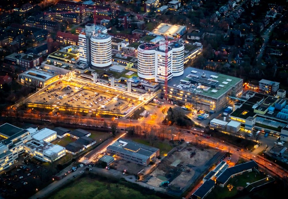 Münster at night from above - Night lighting Hospital grounds of the Clinic Universitaetsklinikum Muenster on Albert-Schweitzer-Campus in Muenster in the state North Rhine-Westphalia, Germany