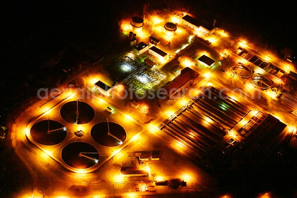 Stahnsdorf at night from above - Night lighting sewage works Basin and purification steps for waste water treatment Stahnsdorf in Stahnsdorf in the state Brandenburg