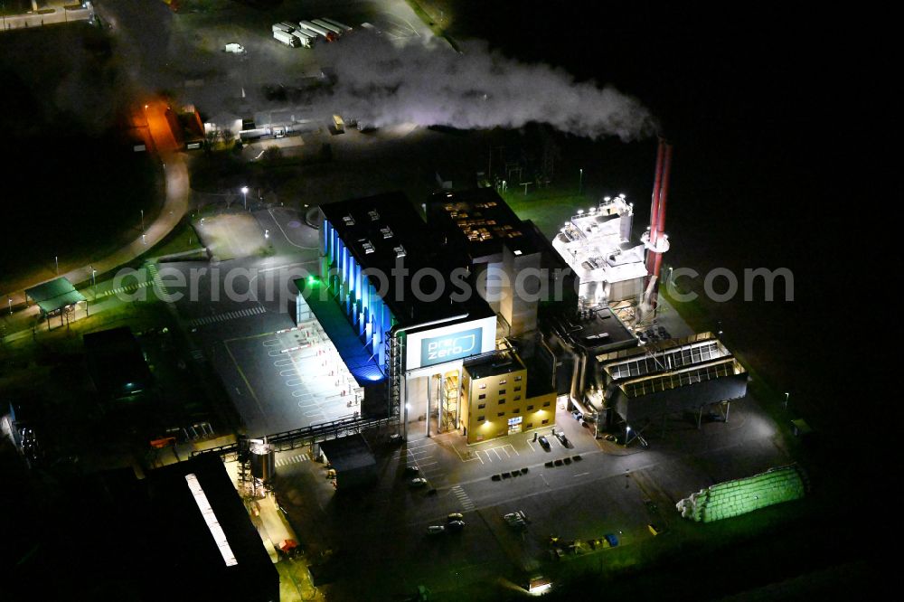 Lützen at night from above - Night lighting power plants and exhaust towers of Waste incineration plant station Prezero Energy Zorbau in Zorbau in the state Saxony-Anhalt, Germany