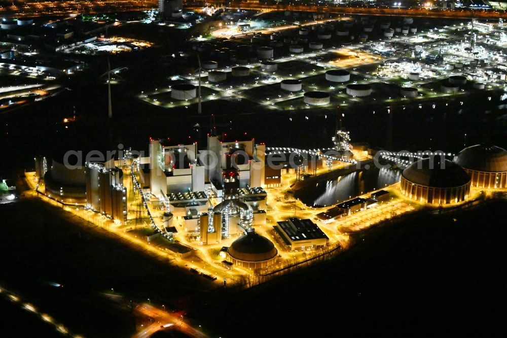 Aerial photograph at night Hamburg - Night lighting power plants and exhaust towers of thermal power station Vattenfall Tiefstack in Hamburg Moorburg, Germany