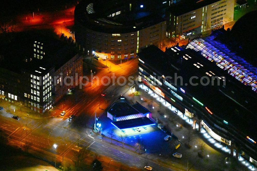 Aerial photograph at night Berlin - Night lighting road over the crossroads Berliner Strasse - Am Borsigturm in the district Reinickendorf in Berlin, Germany