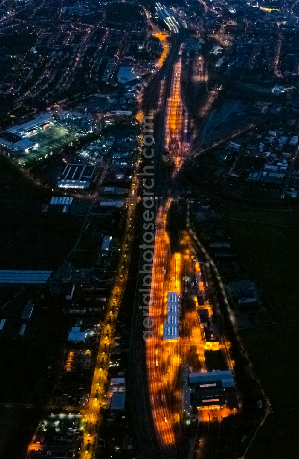 Aerial photograph at night Erfurt - Night lighting Marshalling yard and freight station of the Deutsche Bahn in the district Daberstedt in Erfurt in the state Thuringia, Germany