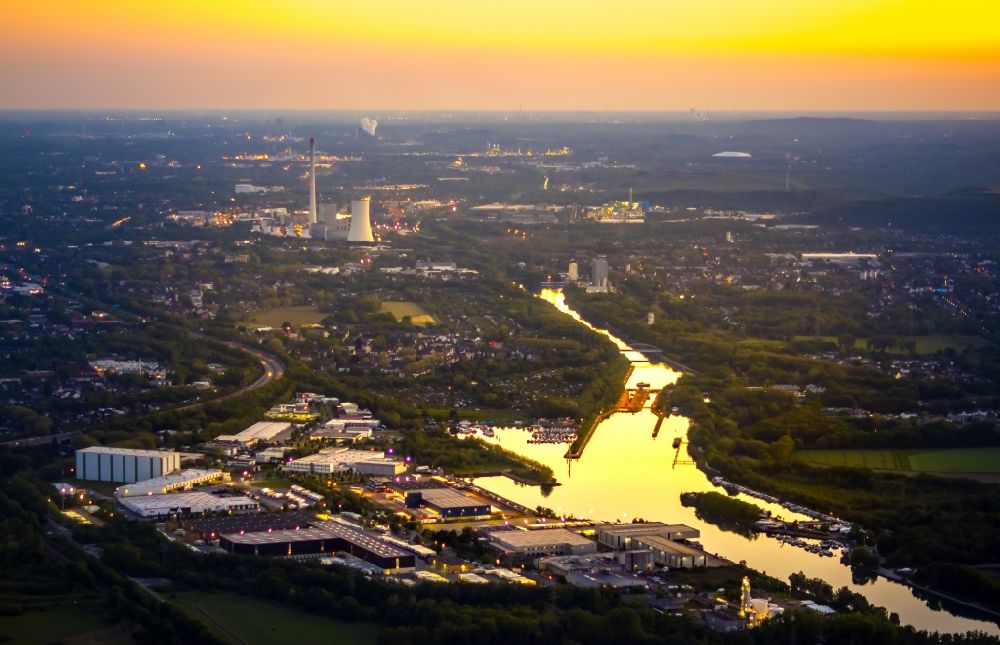 Aerial photograph at night Herne - Night lighting river Rhein-Herne-Kanal with industrial estate Friedrich der Grosse in Herne in the state North Rhine-Westphalia, Germany