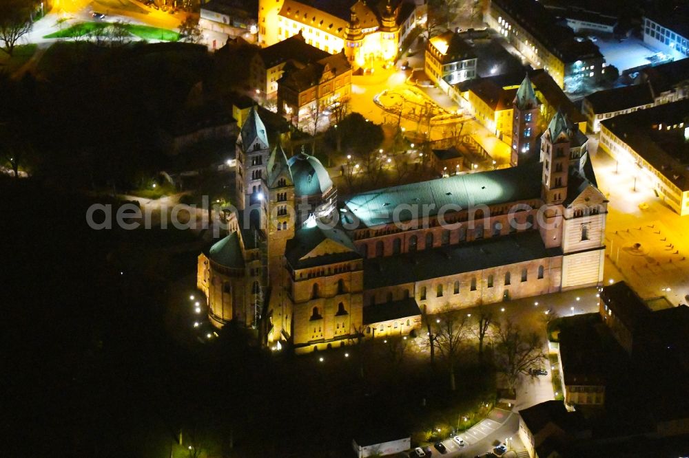 Speyer at night from the bird perspective: Night lighting romanic Cathedral Dom zu Speyer in Speyer in the state Rhineland-Palatinate, Germany