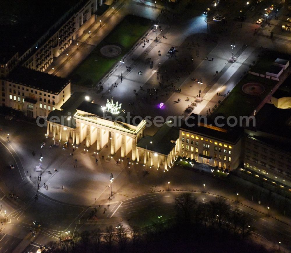 Aerial photograph at night Berlin - Night view of the Brandenburg Gate at the Pariser Platz in Berlin
