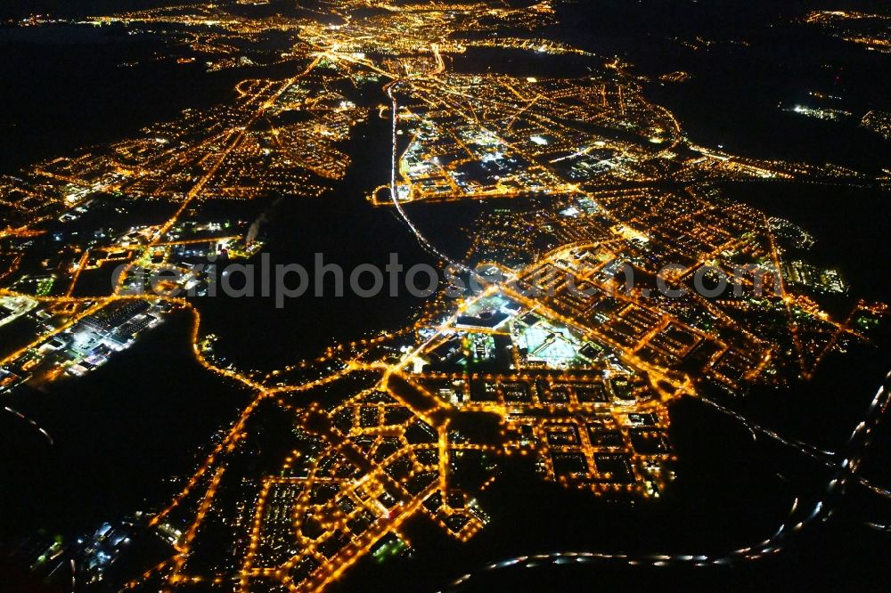 Aerial image at night Potsdam - Night lighting outskirts residential Kirchsteigfeld in Potsdam in the state Brandenburg, Germany