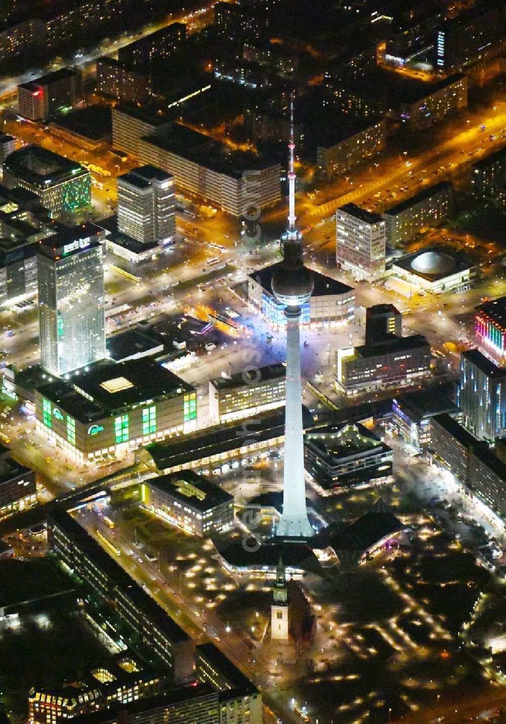 Berlin at night from the bird perspective: Night lighting The city center in the downtown area on tv- tower - Alexanderplatz in the district Mitte in Berlin, Germany