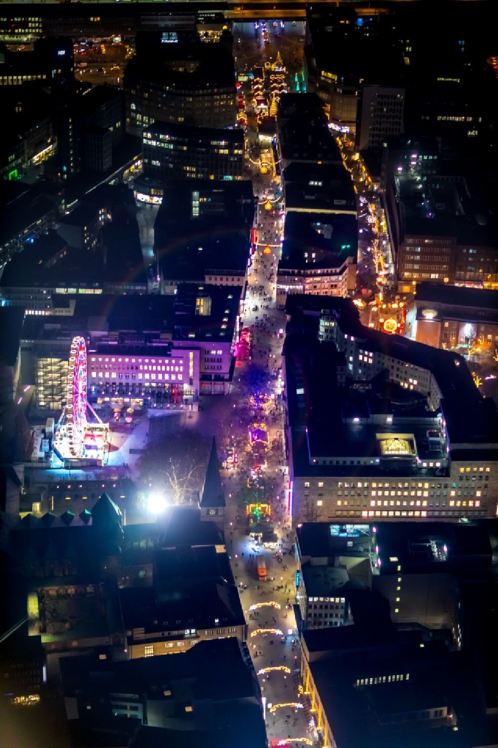 Aerial image at night Essen - Night lighting christmas - event site in Essen in the state North Rhine-Westphalia, Germany