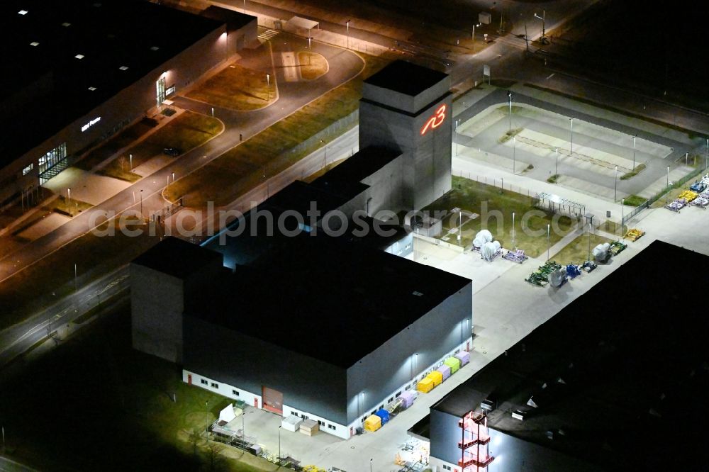 Aerial image at night Arnstadt - Night lighting Building and production halls on the premises of N3 Engine Overhaul Services GmbH & Co. KG in Arnstadt in the state Thuringia, Germany