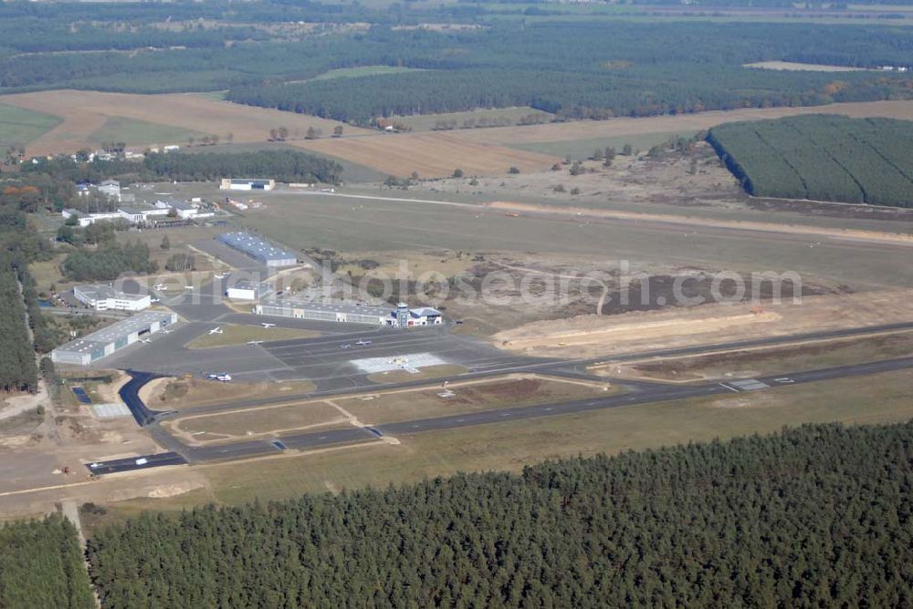 Aerial photograph Schönhagen bei Trebbin - Blick auf den Ausbau des Flughafens Schönhagen bei Trebbin (Verlängerung der Start- und Landebahn).