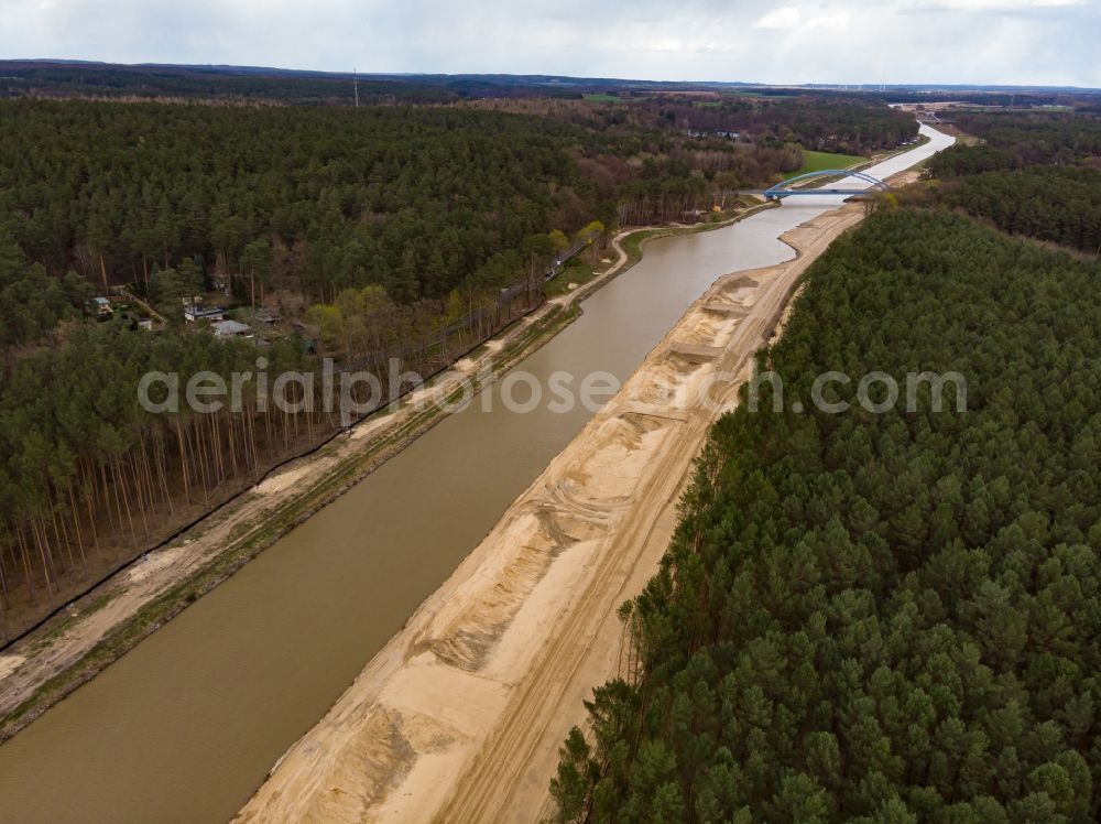 Finowfurt from above - Channel flow and river banks of the waterway shipping Oder-Havel-Kanal in Finowfurt at Schorfheide in the state Brandenburg, Germany