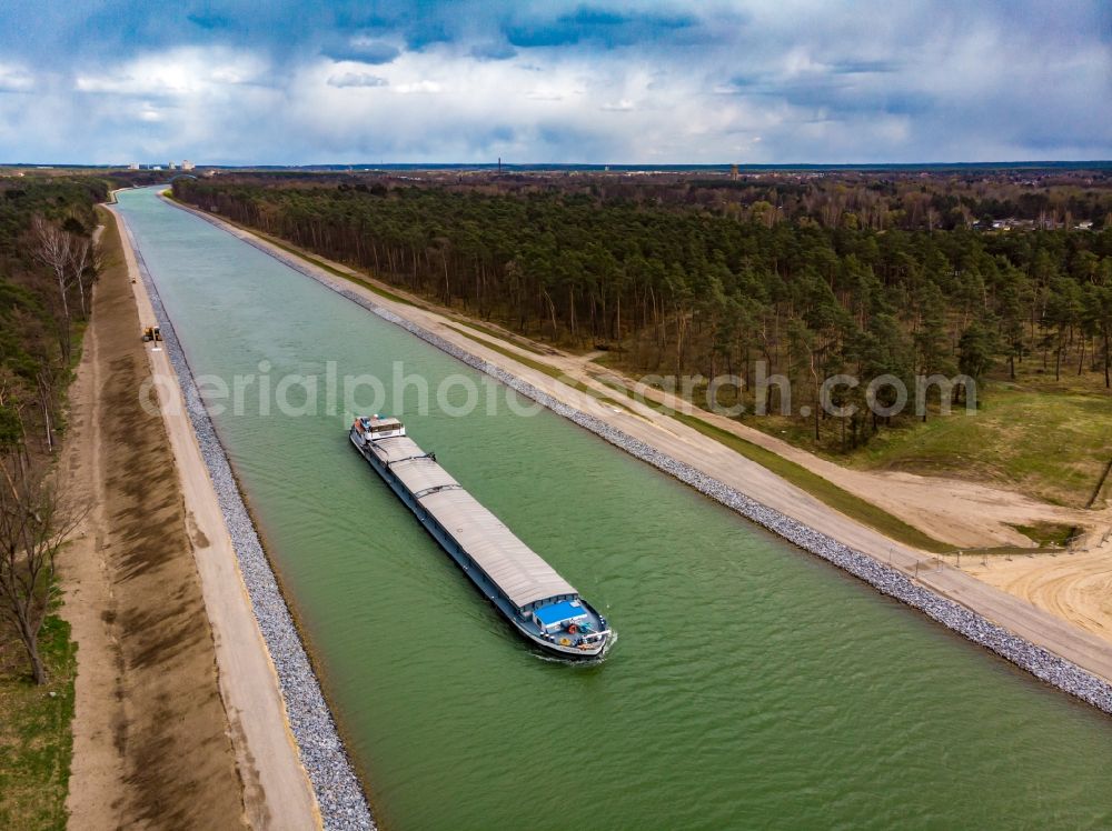 Finowfurt from above - Channel flow and river banks of the waterway shipping Oder-Havel-Kanal in Finowfurt at Schorfheide in the state Brandenburg, Germany