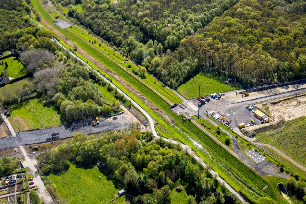 Bergkamen from the bird's eye view: Construction of the bypass road in the course of the L821n between Erich-Ollenhauer-Strasse and Luenener Strasse in Bergkamen at Ruhrgebiet in the state North Rhine-Westphalia, Germany
