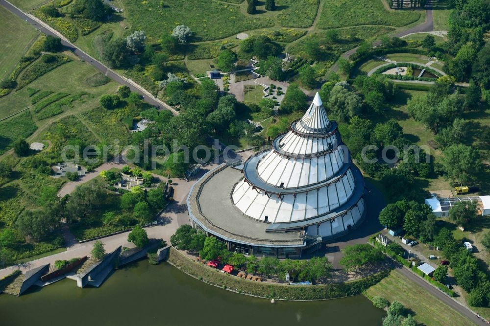 Aerial photograph Magdeburg - Structure of the observation tower Jahrtausendturm Magdeburg in the district Herrenkrug in Magdeburg in the state Saxony-Anhalt, Germany