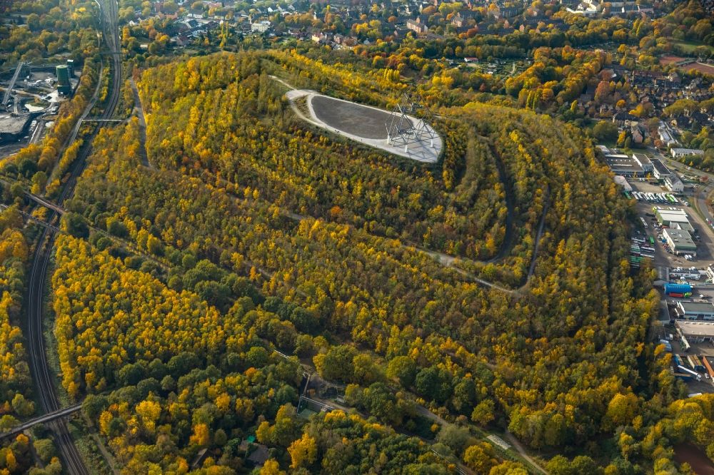 Bottrop from the bird's eye view: Observation tower tetrahedron in the heap at Beckstrasse in Bottrop in the state of North Rhine-Westphalia