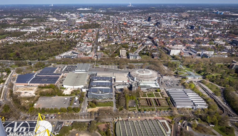 Dortmund from the bird's eye view: Exhibition grounds and exhibition halls of the on street Rheinlanddamm in the district Westfalenhalle in Dortmund at Ruhrgebiet in the state North Rhine-Westphalia, Germany