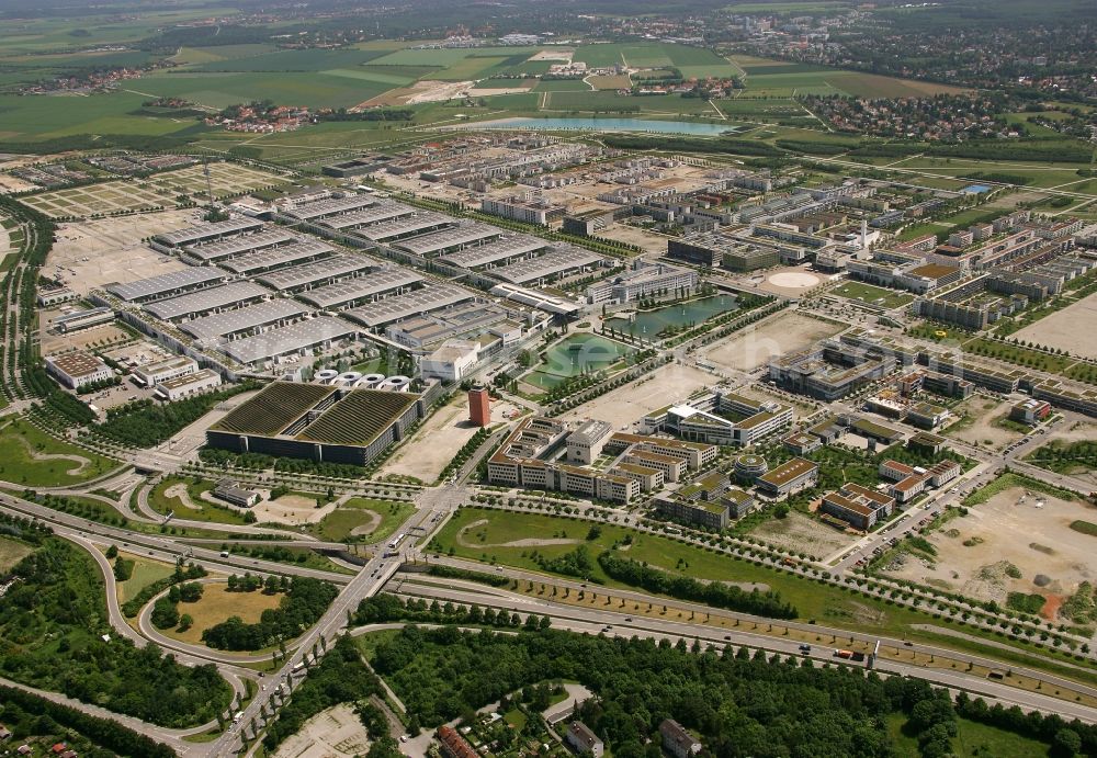 Aerial image München - Exhibition grounds and exhibition halls in the district of Trudering-Riem in Munich in the state Bavaria, Germany