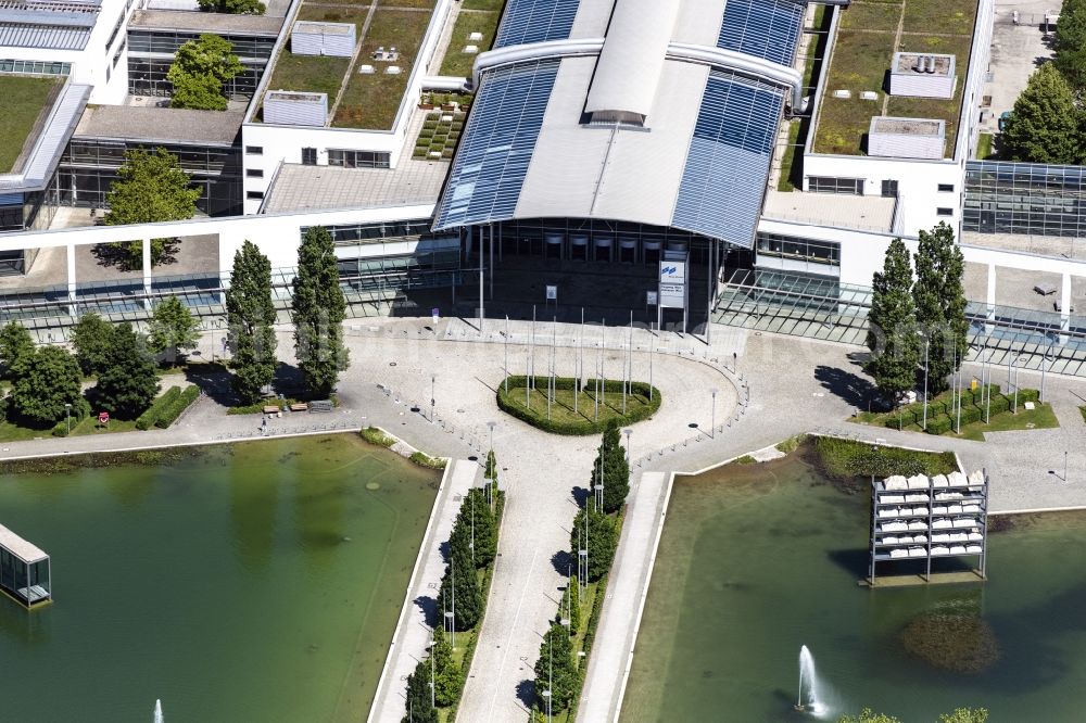 München from the bird's eye view: Exhibition grounds and exhibition halls in the district of Trudering-Riem in Munich in the state Bavaria, Germany