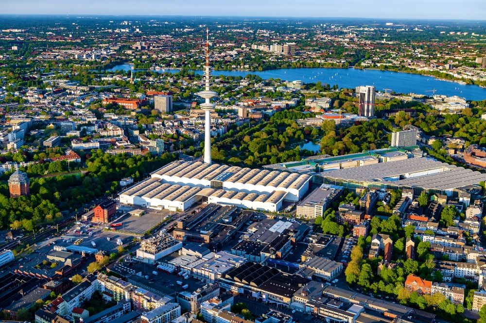 Aerial image Hamburg - Exhibition grounds and exhibition halls of the Neue Messe at the broadcasting tower Heinrich-Hertz-Turm in Hamburg, Germany
