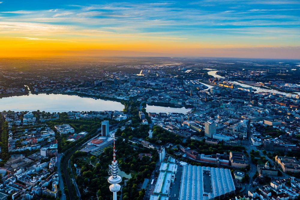 Hamburg from above - Exhibition grounds and exhibition halls of the new Hamburg trade fair in the sunrise fair and congress GmbH at the television tower Heinrich-Hertz-Turm in Hamburg