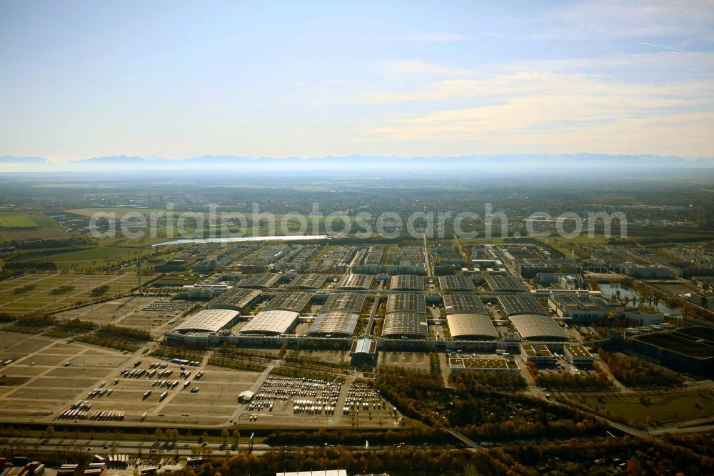 Aerial photograph München - Exhibition grounds and exhibition halls of the Messe Muenchen in Munich in the state Bavaria