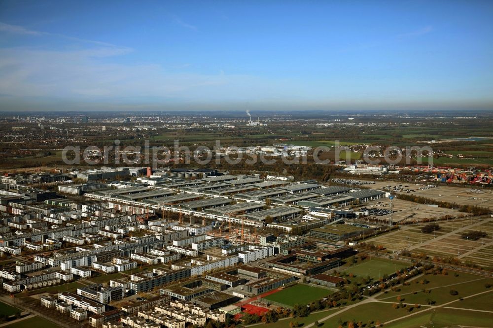 München from the bird's eye view: Exhibition grounds and exhibition halls of the Messe Muenchen in Munich in the state Bavaria