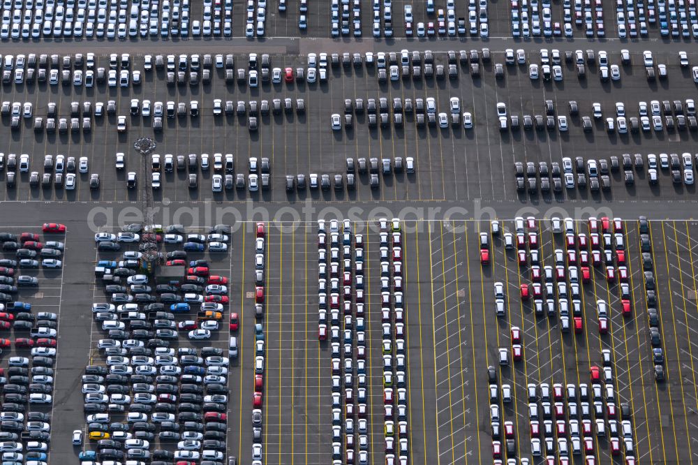 Aerial image Bremerhaven - Parking and storage space for automobiles on Ueberseehafen in Bremerhaven in the state Bremen, Germany