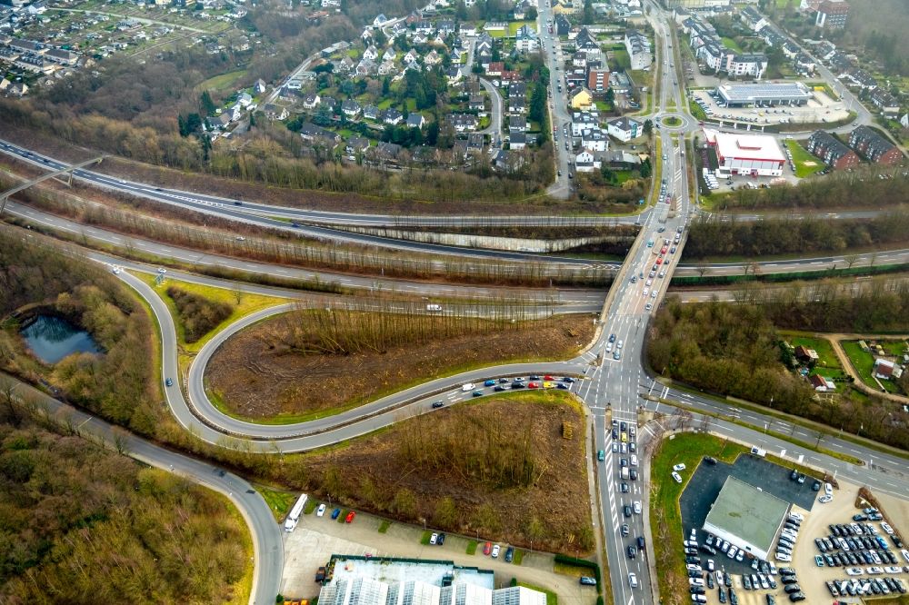 Velbert from above - Routing and traffic lanes during the highway exit and access the motorway A 44 on triangel Velbert-Nord in Velbert in the state North Rhine-Westphalia, Germany