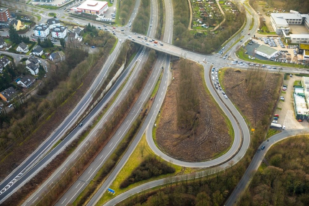 Aerial image Velbert - Routing and traffic lanes during the highway exit and access the motorway A 44 on triangel Velbert-Nord in Velbert in the state North Rhine-Westphalia, Germany