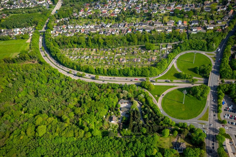 Aerial photograph Hagen - Routing and traffic lanes during the highway exit and access of the motorway A 46 in Hagen in the state of North Rhine-Westphalia