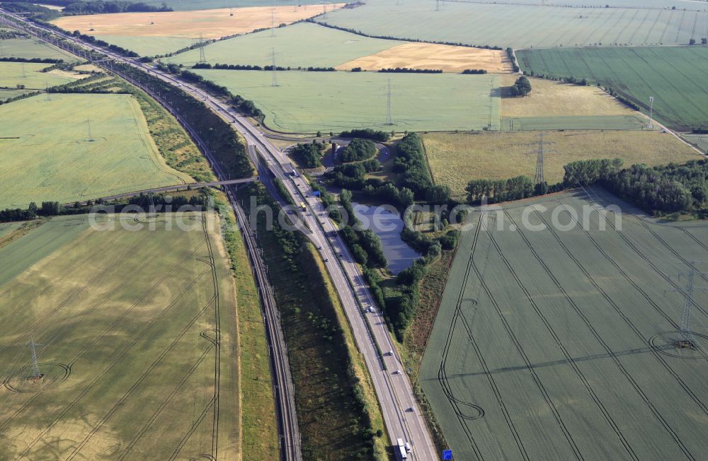 Alkersleben from above - Route and lanes in the course of the exit and access of the motorway junction of the BAB A71 Arnstadt-Nord in Alkersleben in the state Thuringia, Germany